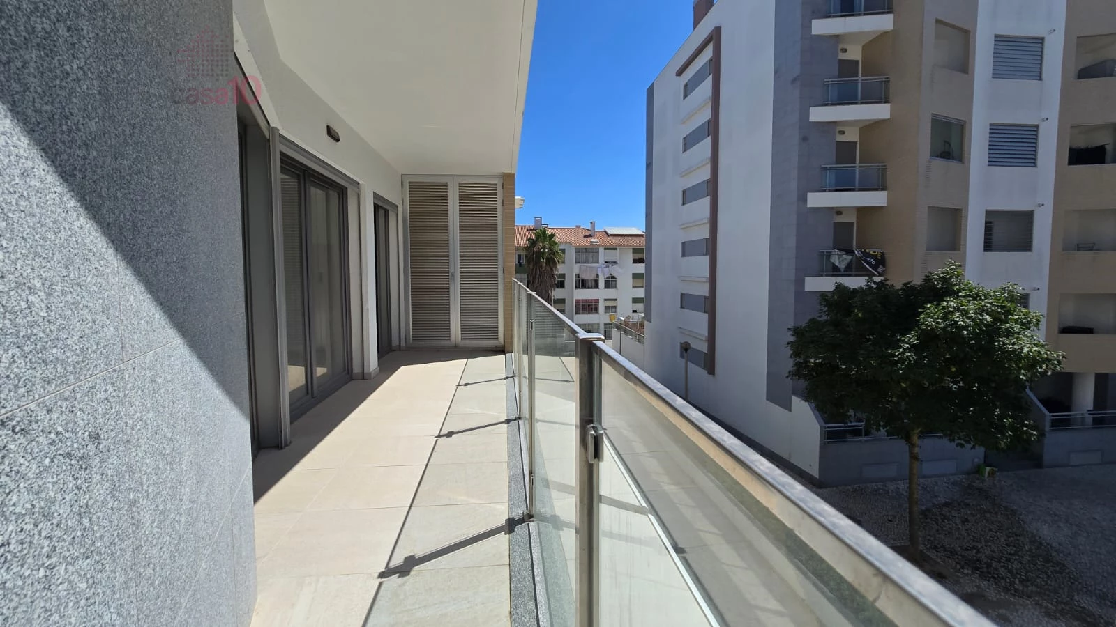 NEW 3 BEDROOM FLAT FOR RENT IN PRIME AREA IN PAREDE